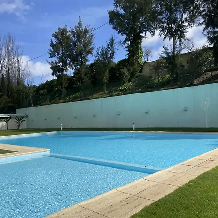 T3 Com Piscina Tenis Ginasio E Parq Infant Apartmán Lisboa