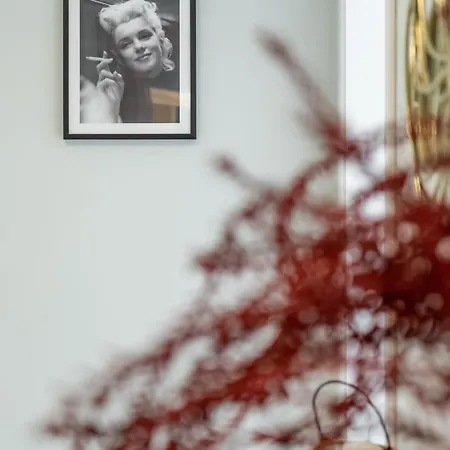 T3 Com Piscina Tenis Ginasio E Parq Infant