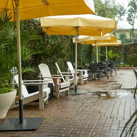 T3 Com Piscina Tenis Ginasio Lisboa
