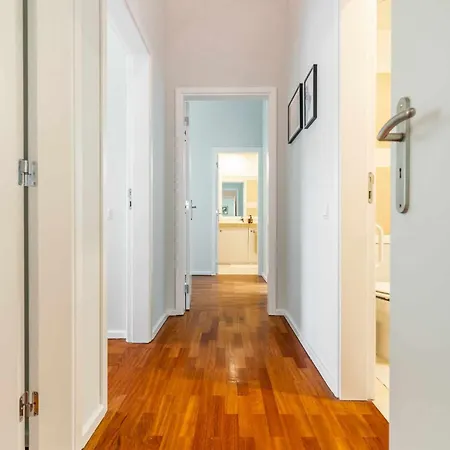 T3 Com Piscina Tenis Ginasio E Parq Infant