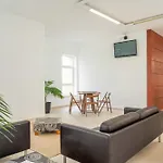 T3 Com Piscina Tenis Ginasio リスボン