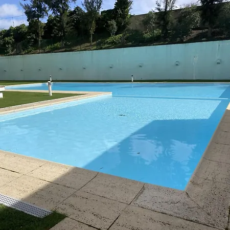 T3 Com Piscina Tenis Ginasio E Parq Infant Apartment Lisbon